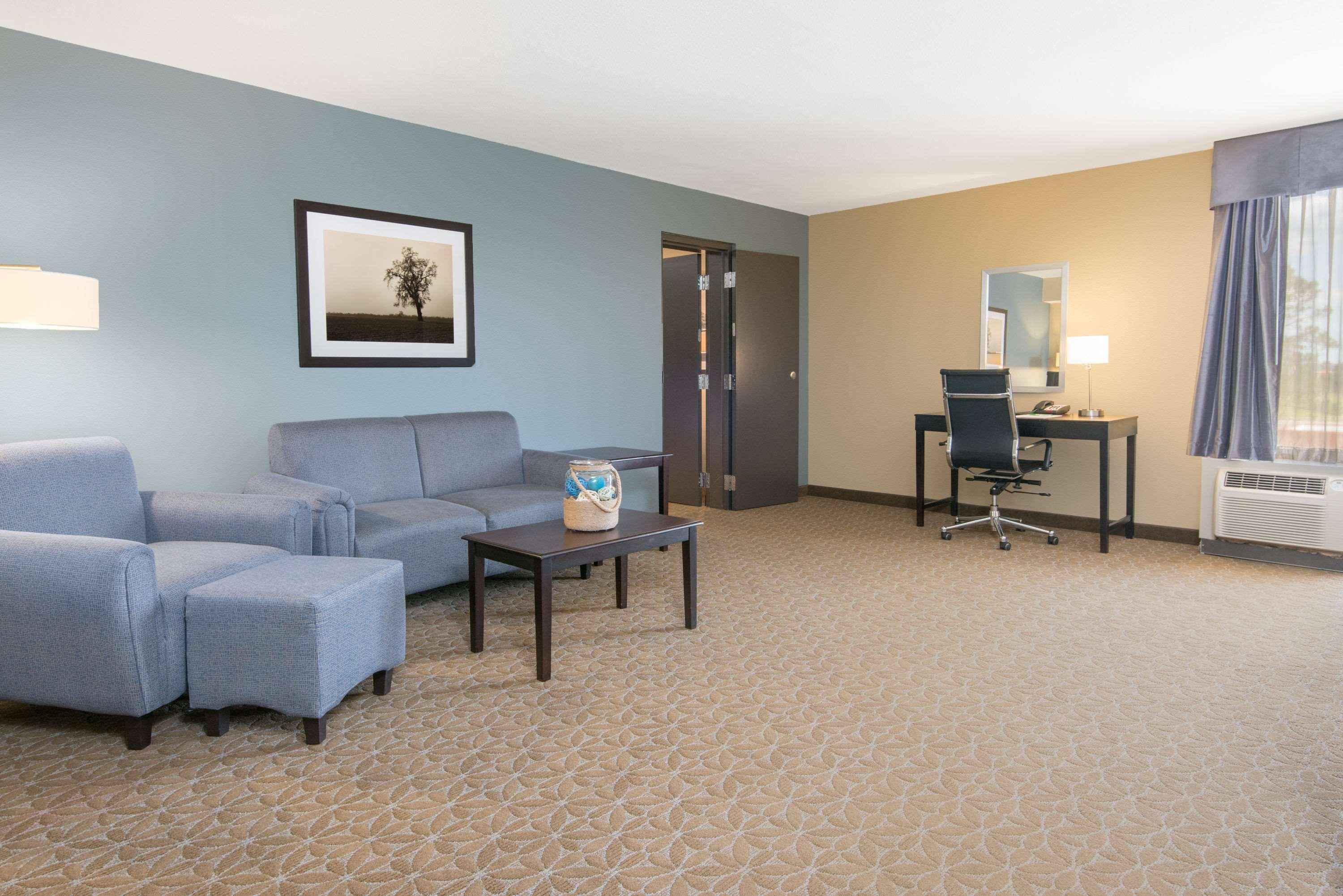 วินด์แฮม การ์เดน แทกซาร์แคนา Hotel Texarkana ภายนอก รูปภาพ