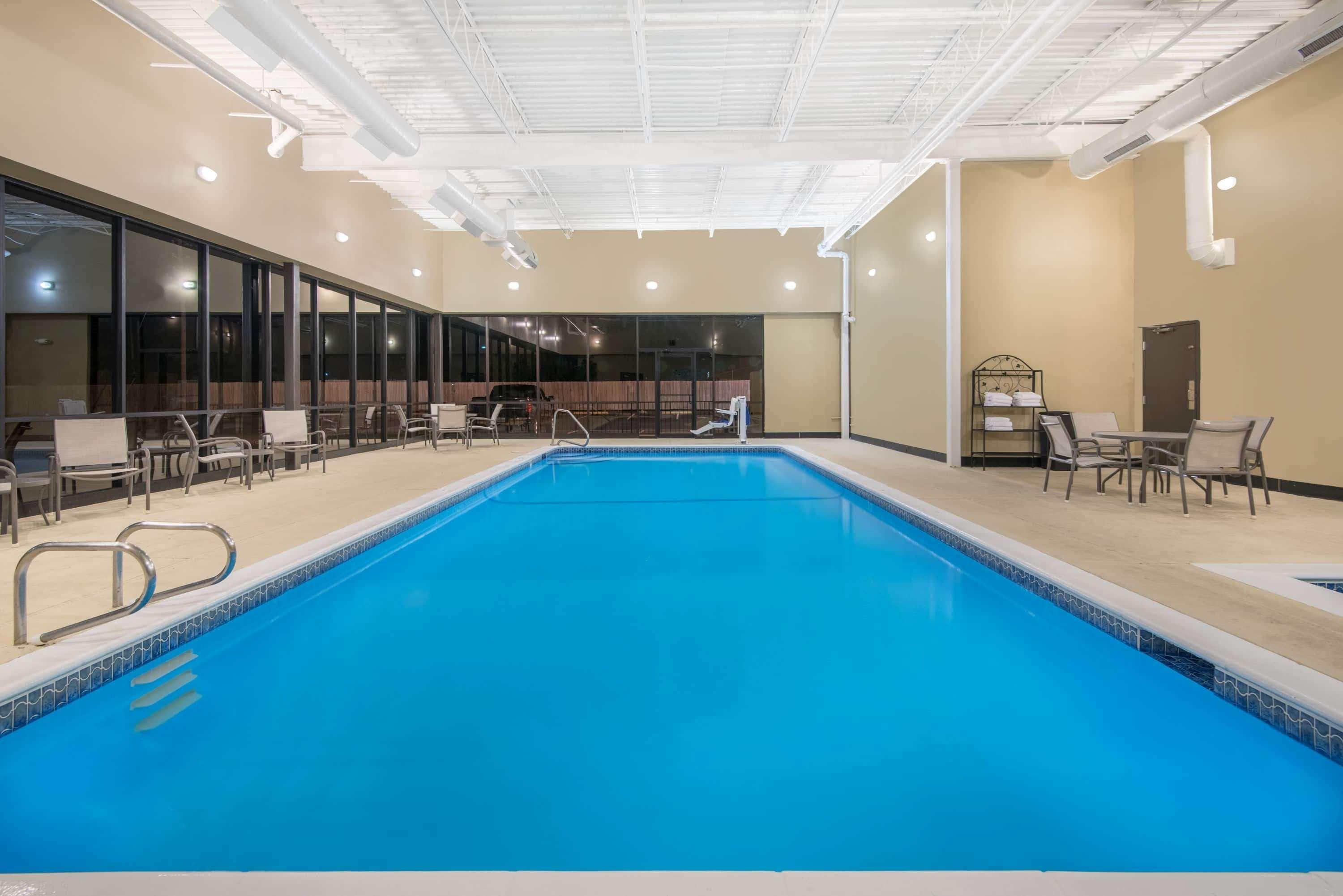 วินด์แฮม การ์เดน แทกซาร์แคนา Hotel Texarkana ภายนอก รูปภาพ